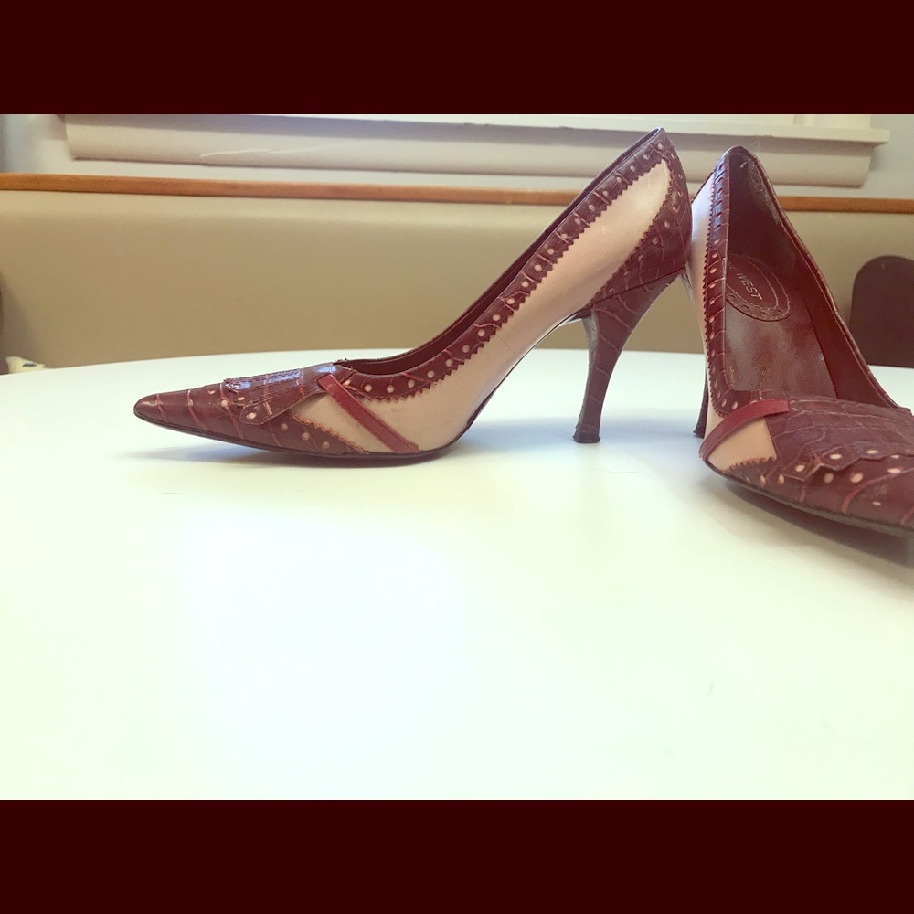 Nine wear pink red pointe toe heel